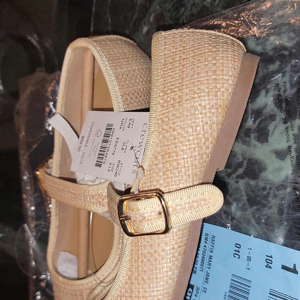 Girls dress shoes. - Picture 3 of 6